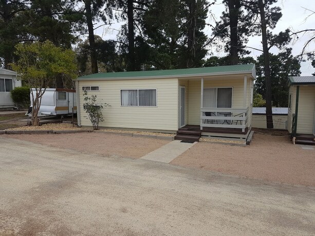 Imagen de la habitación del Hotel Lakes Caravilla Caravan Park. Foto 13