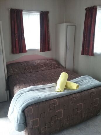 Imagen de la habitación del Hotel Lakes Caravilla Caravan Park. Foto 14