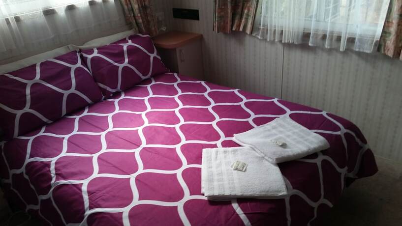 Imagen de la habitación del Hotel Lakes Caravilla Caravan Park. Foto 15