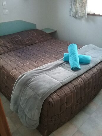 Imagen de la habitación del Hotel Lakes Caravilla Caravan Park. Foto 19