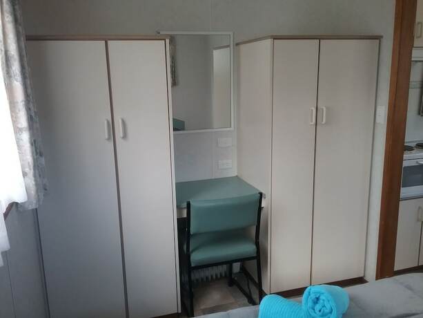 Imagen de la habitación del Hotel Lakes Caravilla Caravan Park. Foto 20