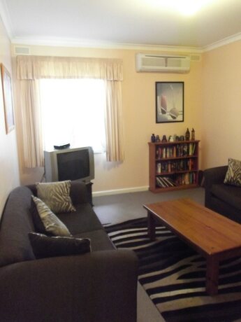 Imagen de la habitación del Hotel Lakes Entrance Holiday Units. Foto 16