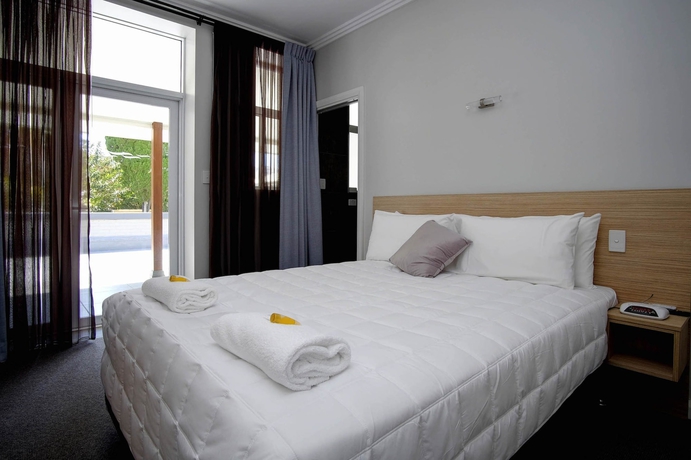 Imagen de la habitación del Hotel Lakes and Ocean Forster. Foto 9