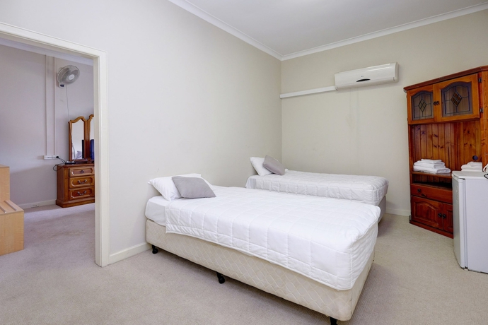 Imagen de la habitación del Hotel Lakes and Ocean Forster. Foto 10