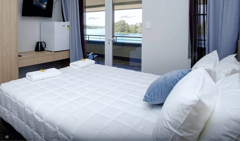 Imagen de la habitación del Hotel Lakes and Ocean Forster. Foto 11