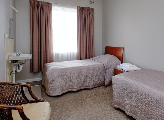 Imagen de la habitación del Hotel Lakes and Ocean Forster. Foto 15