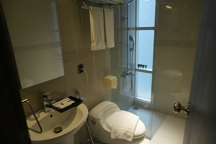 Imagen general del Hotel Lakeshore Heights. Foto 9