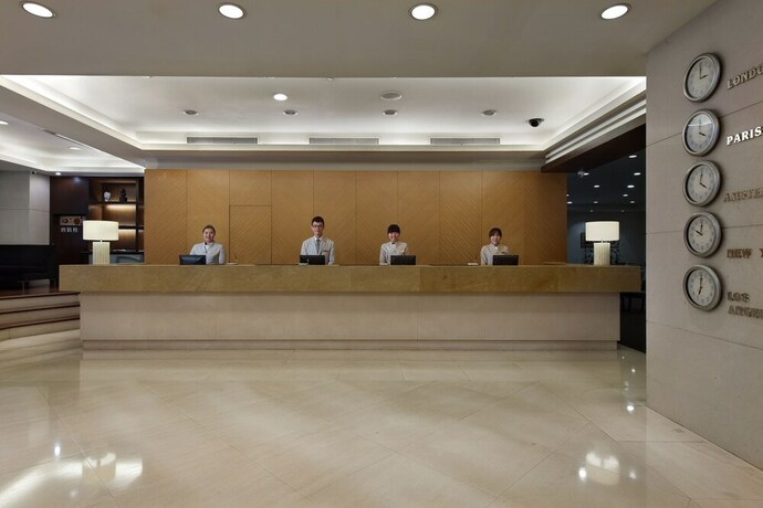 Imagen de los interiores del Hotel Lakeshore Hotel Metropolis. Foto 34