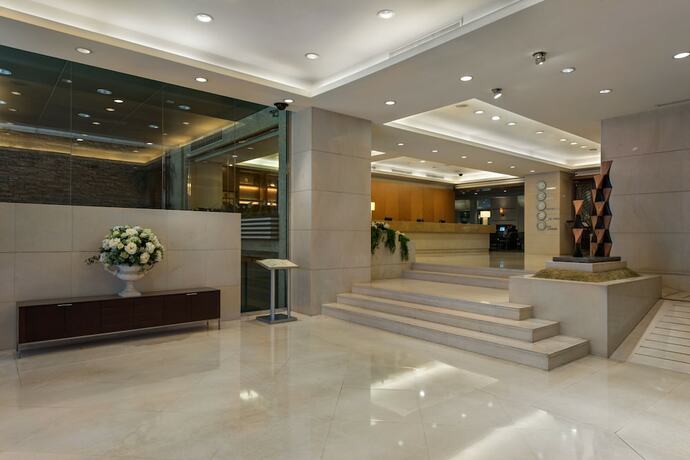 Imagen de los interiores del Hotel Lakeshore Hotel Metropolis. Foto 35