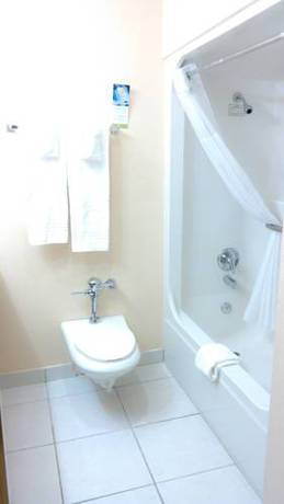 Imagen de la habitación del Hotel Lakeshore Resort and Marina, Okeechobee. Foto 5