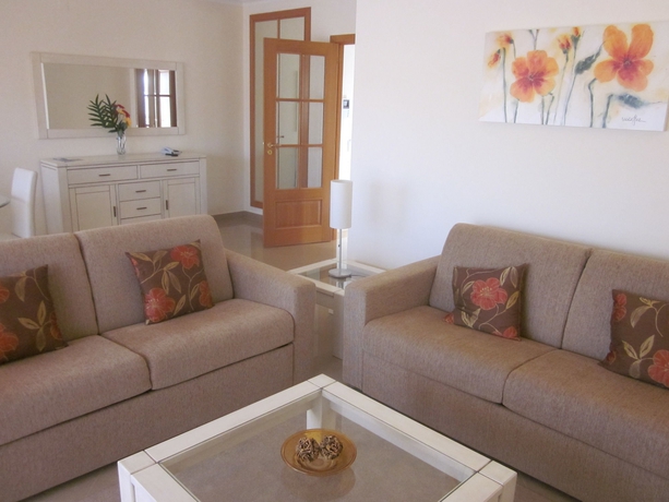 Imagen de los interiores del Hotel Lakeside Country Club. Foto 8