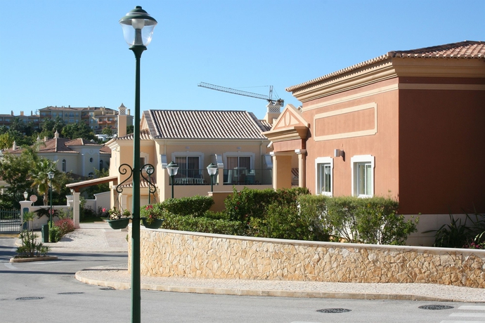 Imagen de los exteriores del Hotel Lakeside Country Club. Foto 6