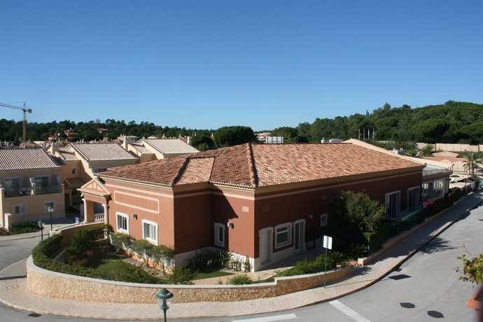 Imagen de los exteriores del Hotel Lakeside Country Club. Foto 7