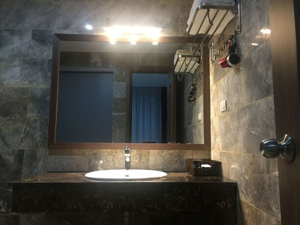 Imagen de la habitación del Hotel Lakeside Dailai. Foto 13