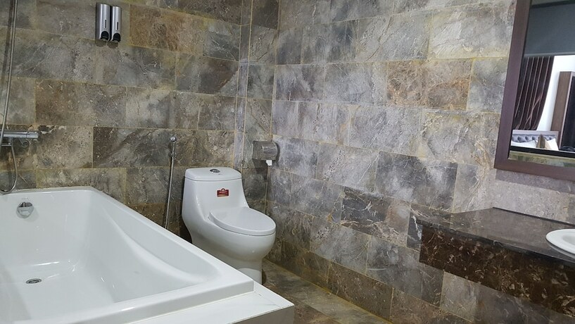 Imagen de la habitación del Hotel Lakeside Dailai. Foto 35