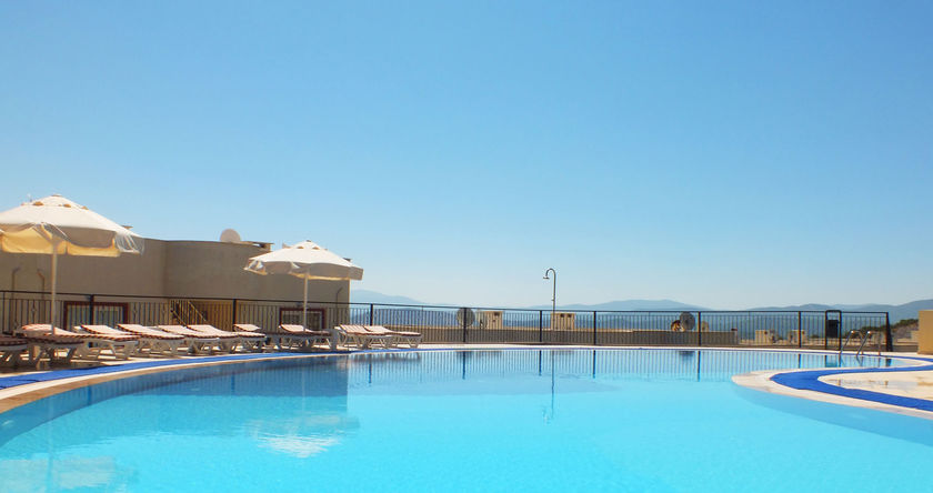 Imagen de la piscina del Hotel Lakeside Garden. Foto 15