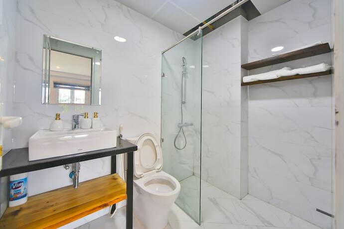 Imagen de la habitación del Hotel Lakeside House. Foto 19