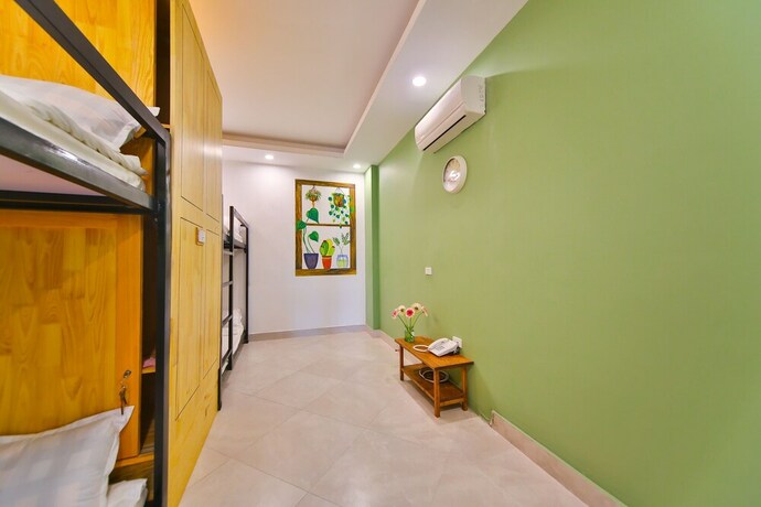 Imagen de los interiores del Hotel Lakeside House. Foto 35