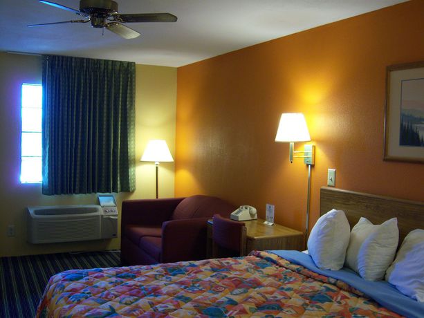 Imagen del bar/restaurante del Hotel Lakeside Inn, Guntersville. Foto 5