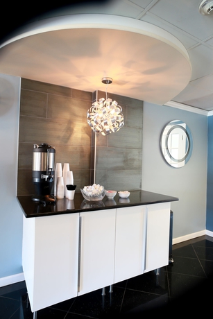 Imagen del bar/restaurante del Hotel Lakeside Inn, Wakefield. Foto 2
