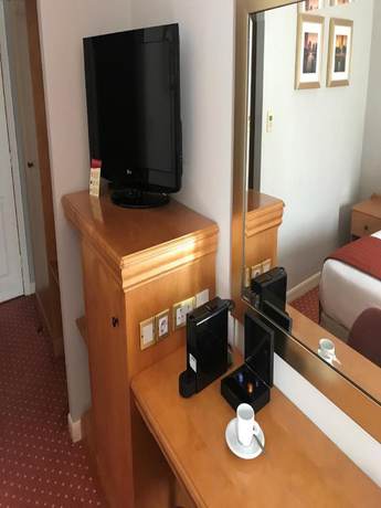 Imagen de la habitación del Hotel Lakeside International. Foto 11