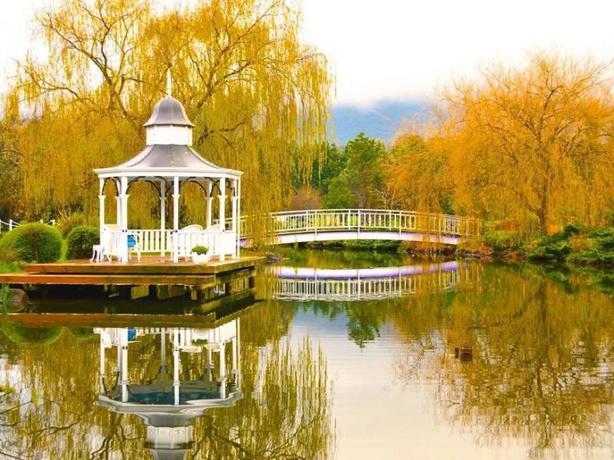 Imagen general del Hotel Lakeside Luxury Bed and Breakfast. Foto 2