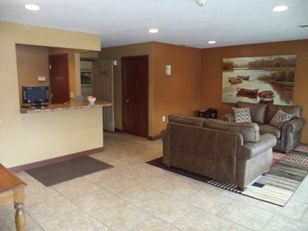 Imagen de los interiores del Hotel Lakeside Motor Inn. Foto 13