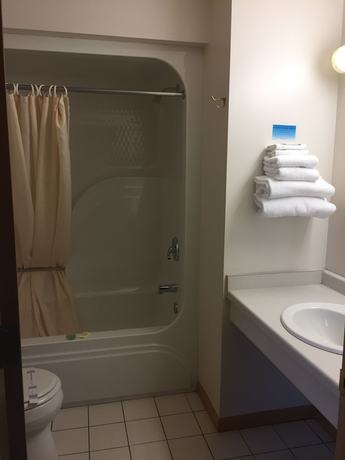 Imagen de la habitación del Hotel Lakeside Motor Inn. Foto 10