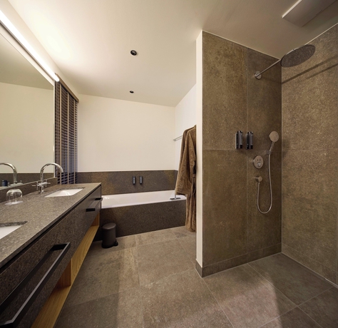 Imagen de la piscina del Hotel Lakeside MoveandRelax. Foto 8