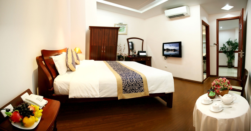 Imagen de la habitación del Hotel Lakeside Palace. Foto 5