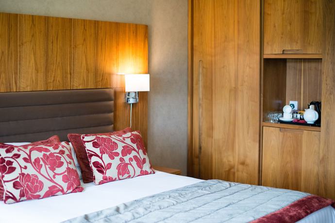 Imagen de la habitación del Hotel Lakeside Park Hotel and Spa. Foto 10