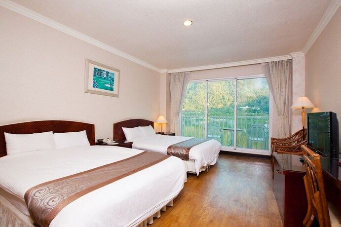 Imagen de la habitación del Hotel Lakeside Resort, Nantou. Foto 19