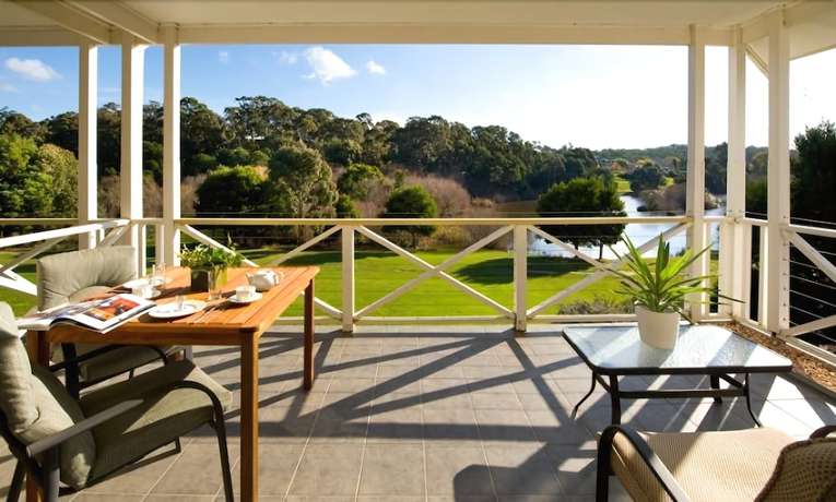 Imagen de la habitación del Hotel Lakeside Suites 2. Foto 6