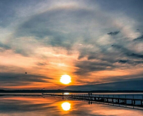 Imagen de los exteriores del Hotel Lakeside Waterfront Apartment 18. Foto 15