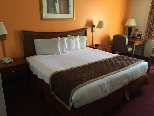 Imagen de la habitación del Hotel Laketree Inn and Suites Marion. Foto 8