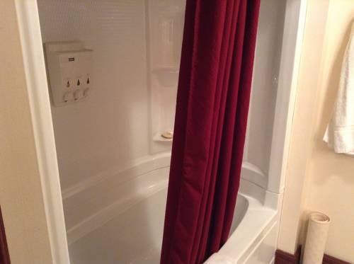 Imagen de la habitación del Hotel Lakeview. Foto 3