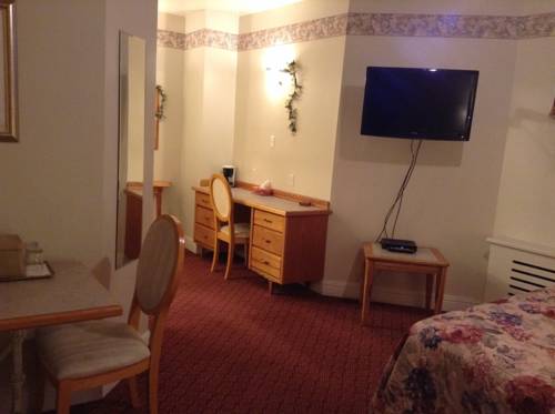 Imagen de la habitación del Hotel Lakeview. Foto 13