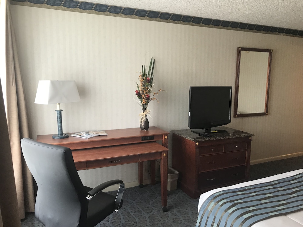 Imagen de la habitación del Hotel Lakeview Golf Resort. Foto 3