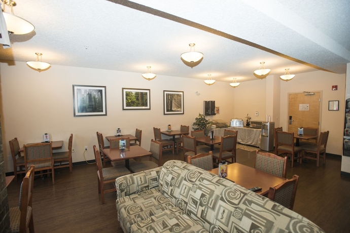 Imagen del bar/restaurante del Hotel Lakeview Inns and Suites - Chetwynd. Foto 4