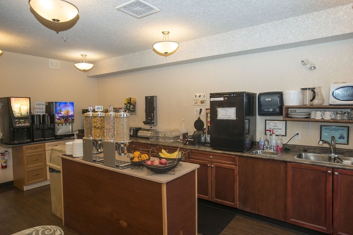 Imagen del bar/restaurante del Hotel Lakeview Inns and Suites - Chetwynd. Foto 5