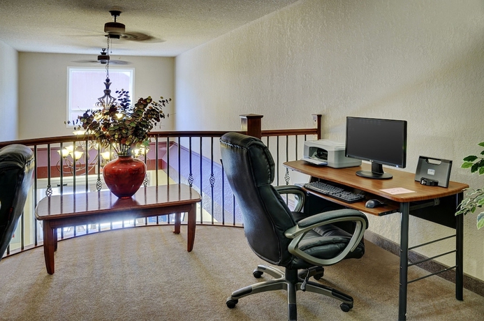 Imagen de los interiores del Hotel Lakeview Inns and Suites - Chetwynd. Foto 16