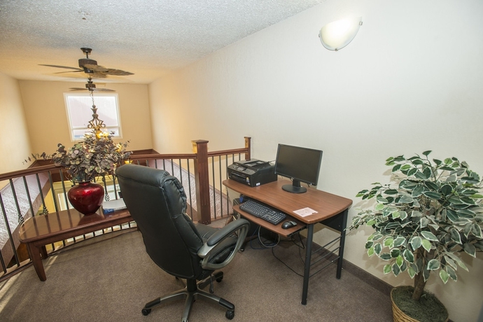 Imagen de los interiores del Hotel Lakeview Inns and Suites - Chetwynd. Foto 17