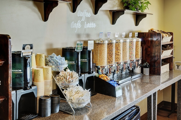 Imagen del bar/restaurante del Hotel Lakeview Inns and Suites - Slave Lake. Foto 5