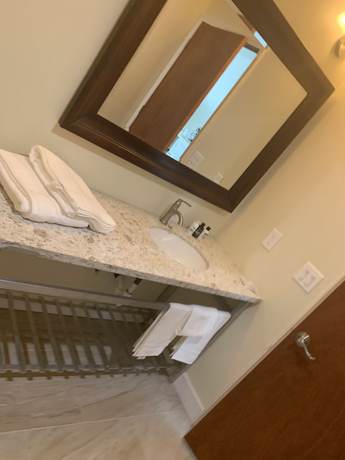 Imagen de la habitación del Hotel Lakeview, Kirkland. Foto 9