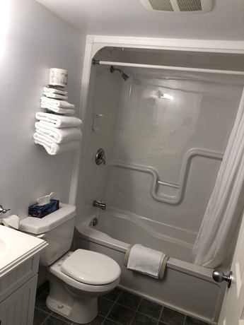 Imagen de la habitación del Hotel Lakeview Motel. Foto 7