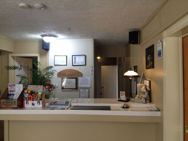 Imagen de los interiores del Hotel Lakeview Motel. Foto 14