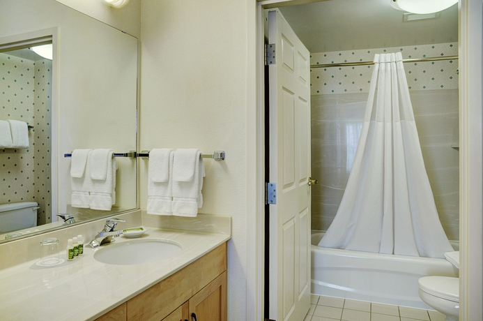 Imagen de la habitación del Hotel Lakeview Signature Inn. Foto 6