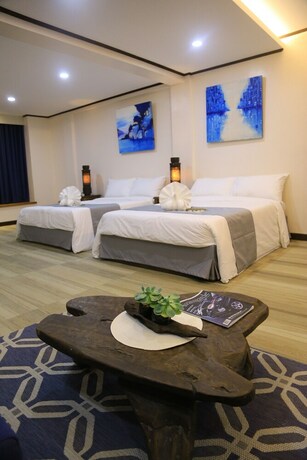 Imagen de la habitación del Hotel Lakeview Suites, Batangas City. Foto 17
