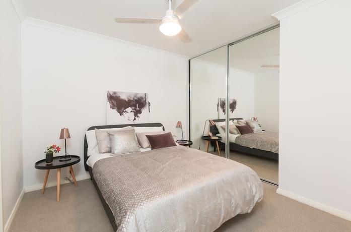 Imagen de la habitación del Hotel Lakeview Suites. Foto 15