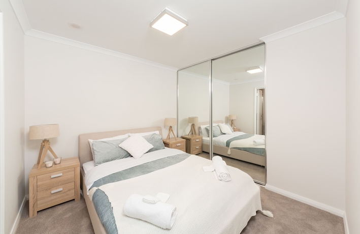 Imagen de la habitación del Hotel Lakeview Suites. Foto 16